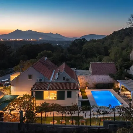 Mamita - Heated Pool Сasa de vacaciones Šestanovac