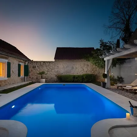 Mamita - Heated Pool Сasa de vacaciones Šestanovac