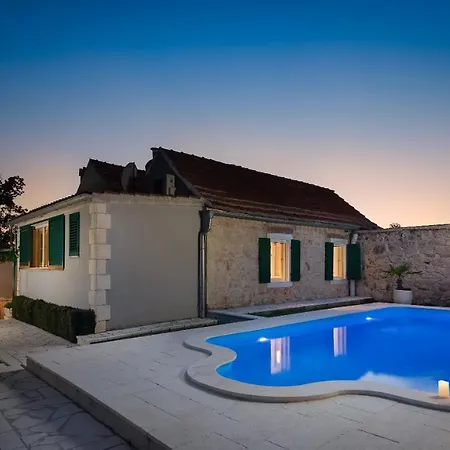 Mamita - Heated Pool Šestanovac