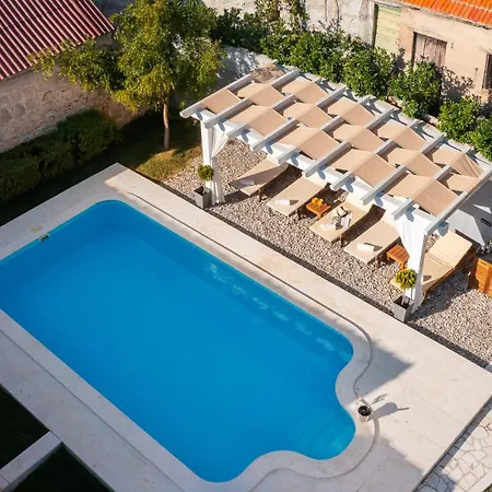 Mamita - Heated Pool Šestanovac