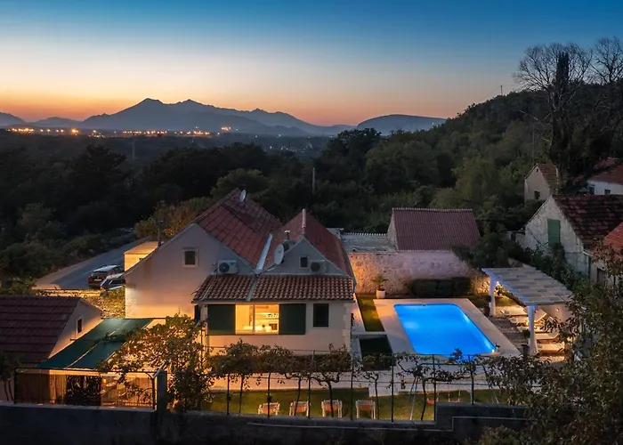 Mamita - Heated Pool Tatil Evi Šestanovac