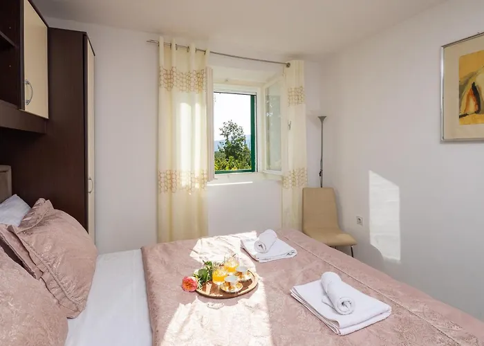 Mamita - Heated Pool Tatil Evi Šestanovac