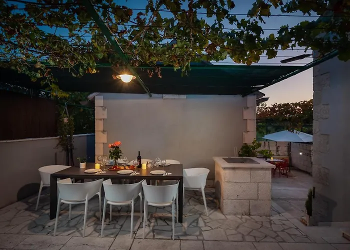 Mamita - Heated Pool * Šestanovac