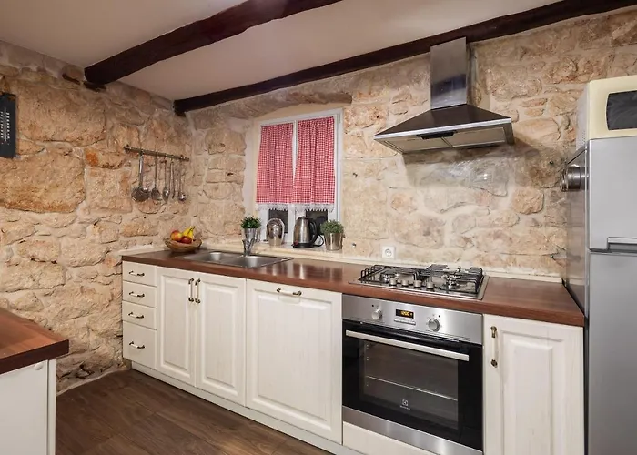 Tatil Evi Mamita - Heated Pool Šestanovac