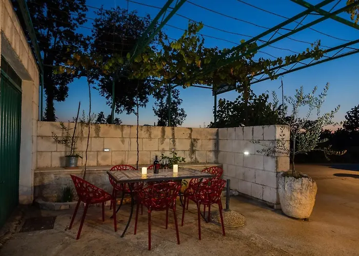 Tatil Evi Mamita - Heated Pool Šestanovac