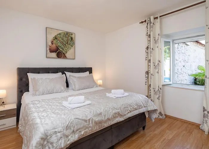 Tatil Evi Mamita - Heated Pool Šestanovac