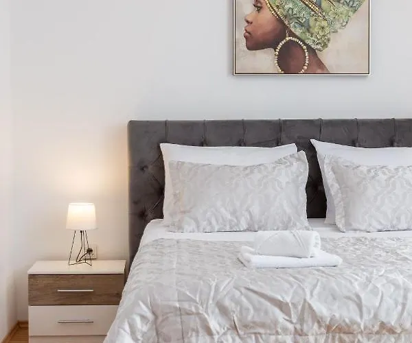 Mamita - Heated Pool Tatil Evi Šestanovac