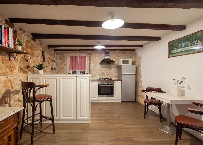 Mamita - Heated Pool Šestanovac