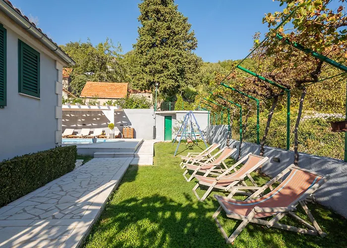 Tatil Evi Mamita - Heated Pool Šestanovac