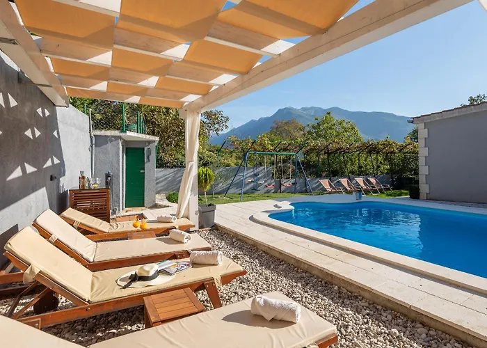 Mamita - Heated Pool