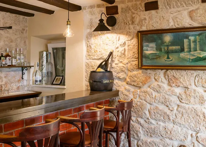 Tatil Evi Mamita - Heated Pool Šestanovac